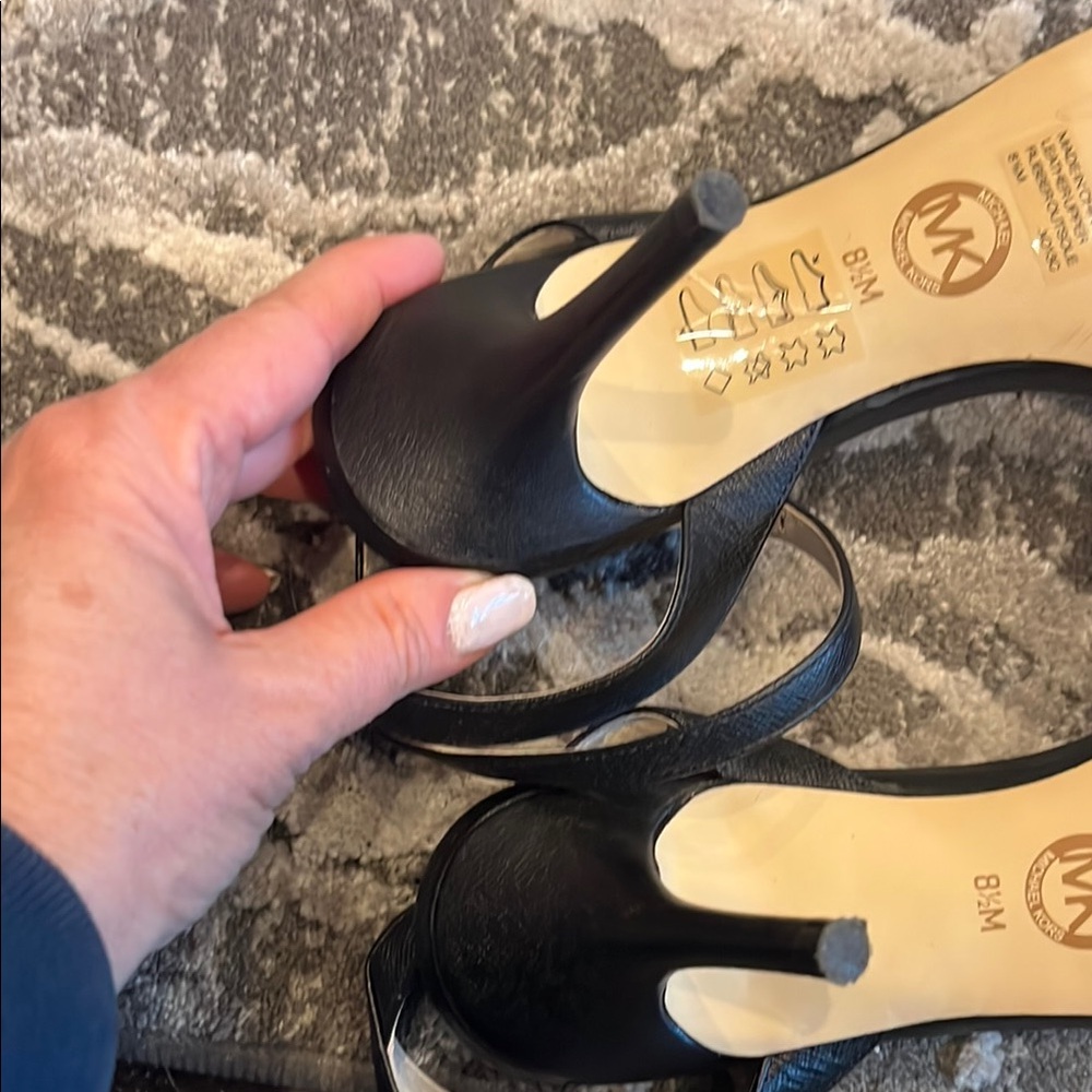 Michael Kors Black and Pink Sandals Sleek Design Like New Condition - Picture 4 of 7